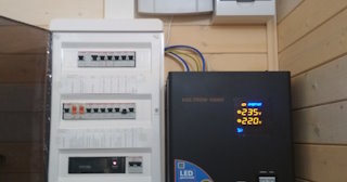 Установка и подключение стабилизаторов напряжения от 578 руб в Выборге - ЭлектроВбр